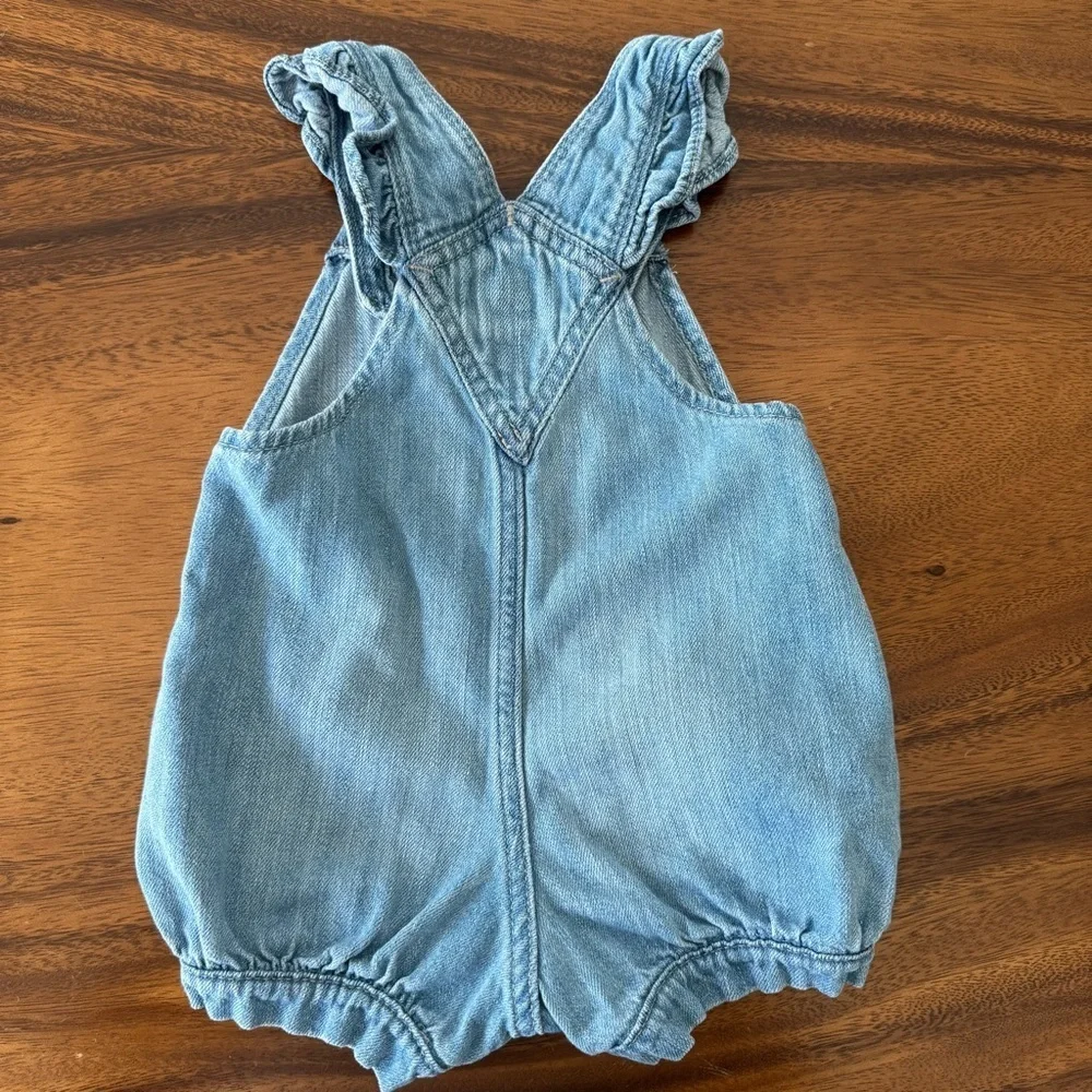 GAP Baby Denim Blue Short Overalls Organic Cotton Size 6-12M.